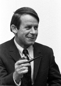 Siegfried Lenz mit Pfeife